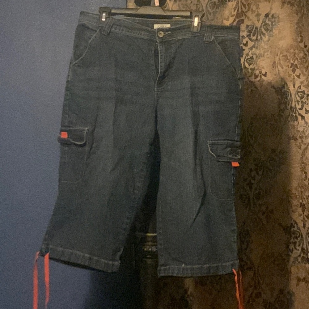 Ladies blue Jean capris size 16